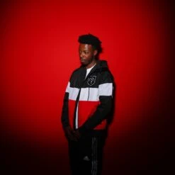 Retro Windbreaker -Elite Kit Co Store 3824